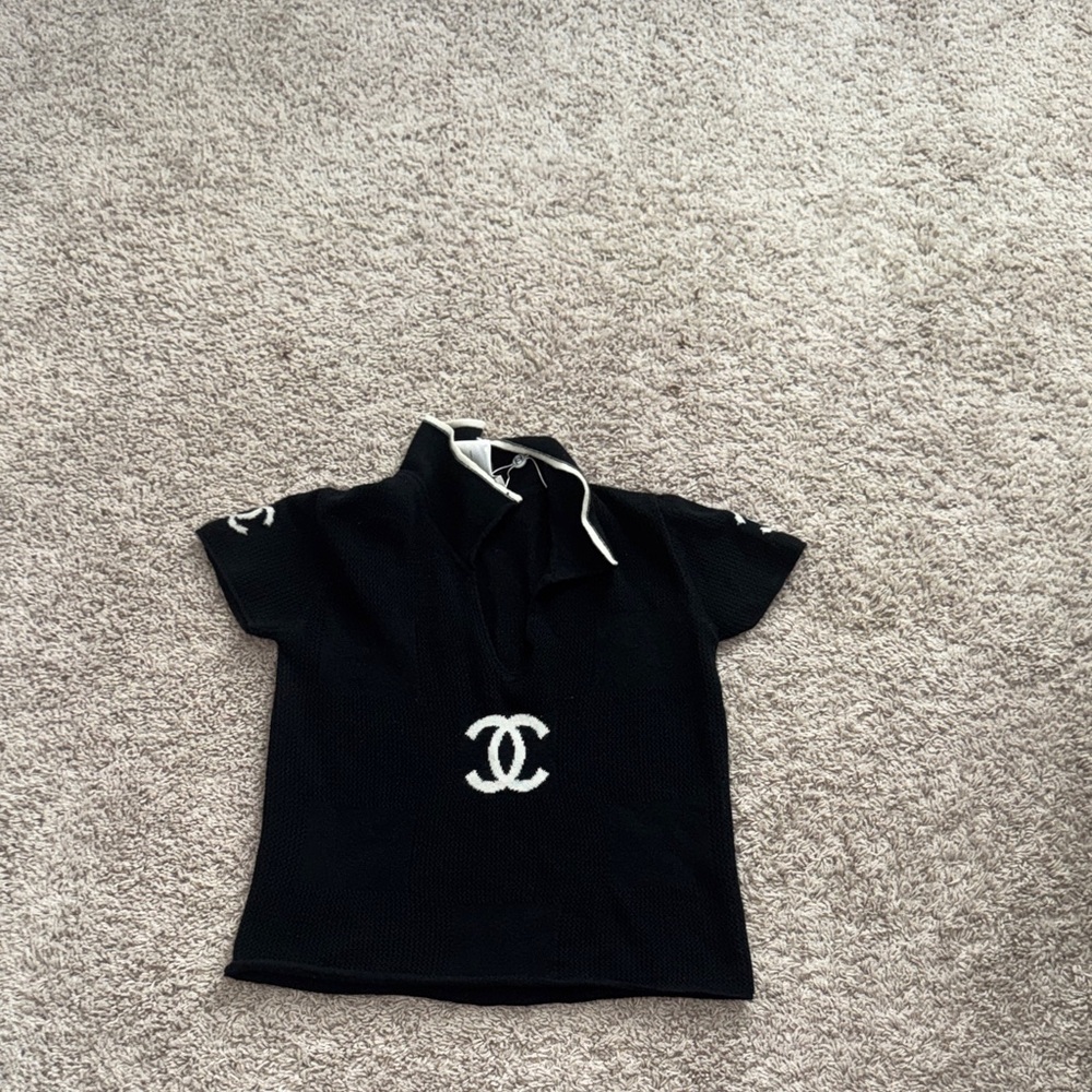 Women’s Knit Top